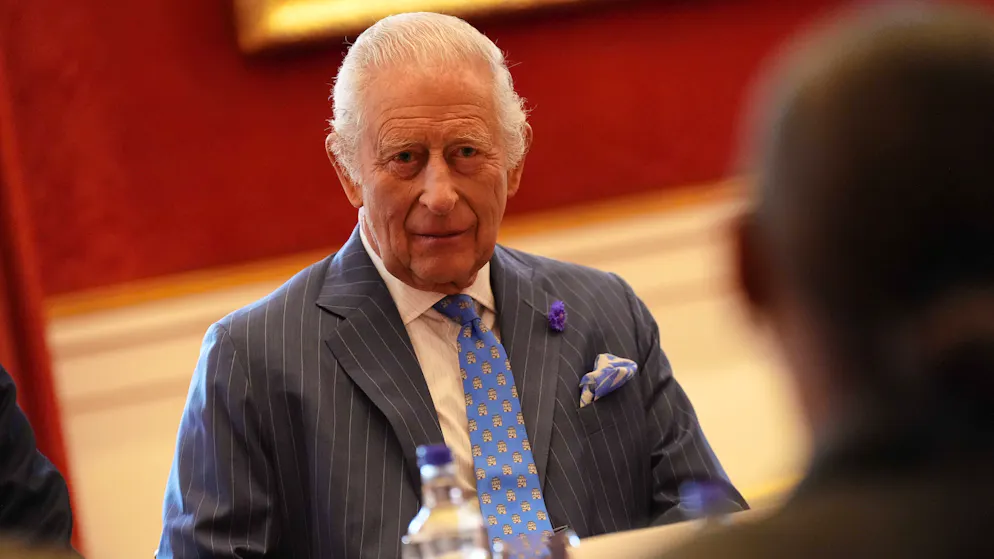Riconciliazione?. Re Carlo III desidera la presenza di Harry e Meghan ai suoi funerali