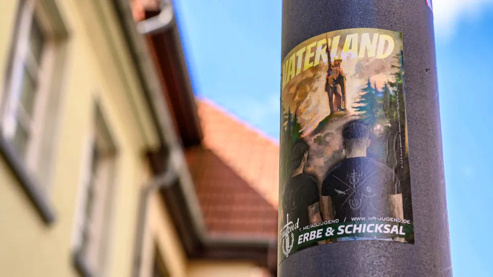Right-wing activities: A call for help from Brandenburg and the consequences - Gallery. Right-wing stickers can be found in many places in Spremberg.