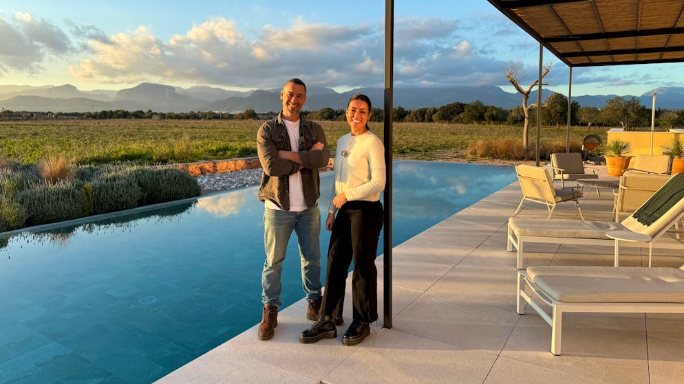 «Der Garten ist in erster Linie ein Lebensgefühl. Er ist Rückzugsort, Energiequelle, Raum für Familie, Freundschaft, Kontemplation und Inspiration»: Landschaftsplaner Davit Arican und Lourdes Vázquez.