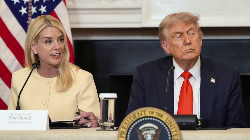 USA under Donald Trump. EU wants to hit back with billions in tariffs +++ Trump was informed of his name in Epstein files in May