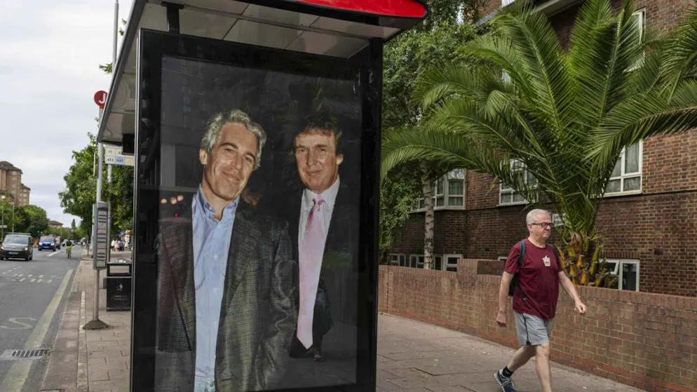 De vraies images montrant Jeffrey Epstein et Donald Trump côte à côte existent (archives).