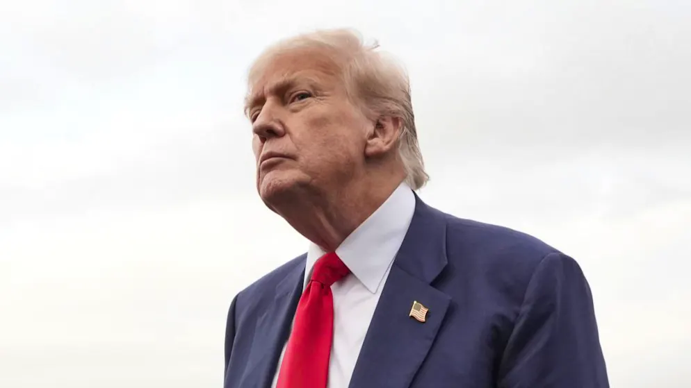 Presidente nella bufera. Il Daily Mail: «Maxwell sa che Epstein fu ospite di Trump con una 14enne»