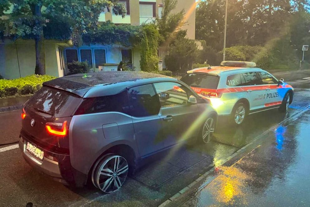 The car involved in the accident was stopped in Muttenz.