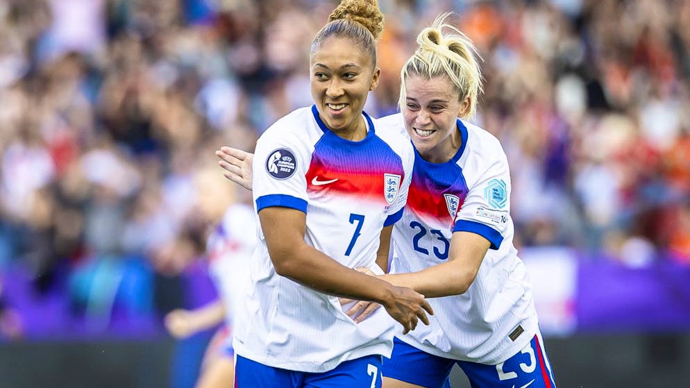 Finale de l'Euro 2025. L'Angleterre avec Lauren James et l'Espagne avec Athenea del Castillo