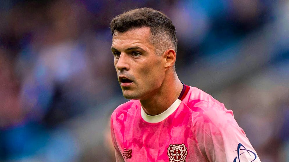 Granit Xhaka - Chiến Binh Thụy Sĩ Một Thời Hành Trình Huyền Thoại