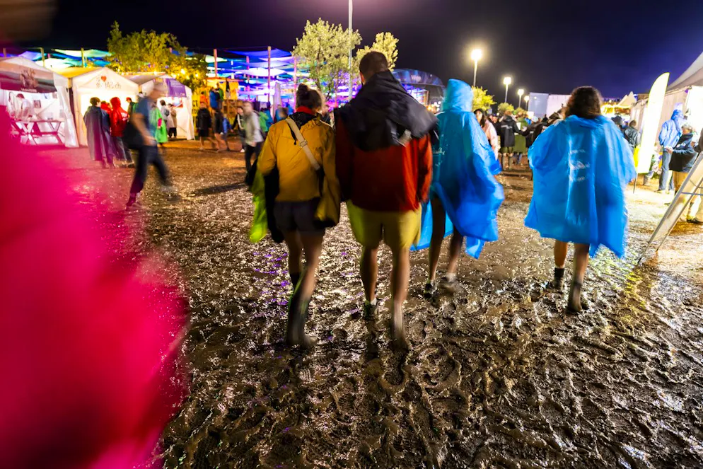 Les festivaliers avaient sorti leurs plus belles pèlerines pour la soirée de clôture de Paléo.