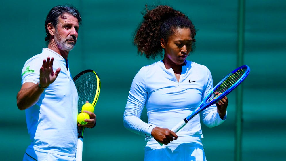 Naomi Osaka (ici lors du tournoi de Wimbledon 2025) s'est séparée de son entraîneur Patrick Mouratoglou.