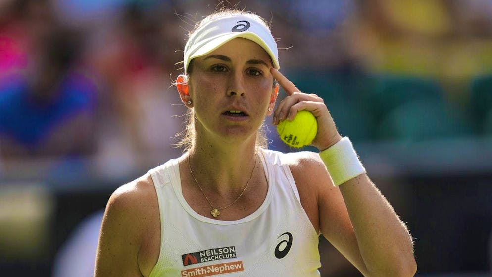 Belinda Bencic tries her hand at mixed doubles with Alexander Zverev at the US Open ahead of the women's tournament.