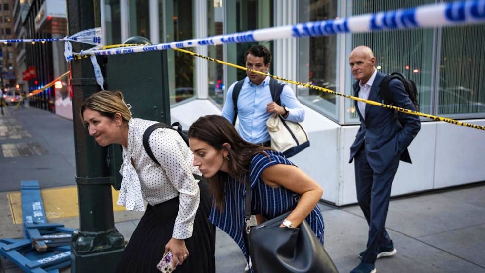 «Il allait d'un étage à l'autre». Terreur à New York: un homme ouvre le feu dans un gratte-ciel