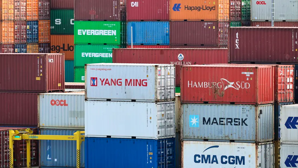 Guerra commerciale. L'accordo sui dazi resta appeso a un filo, divergenze tra i testi di USA e UE