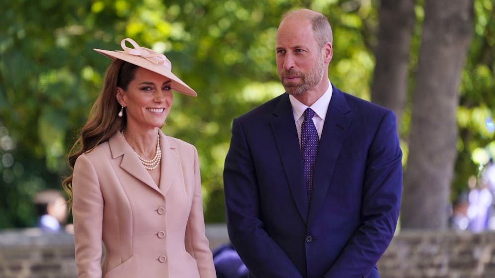 La quarta in 6 mesi. La lussuosa vacanza di Kate e William in Grecia scatena le polemiche