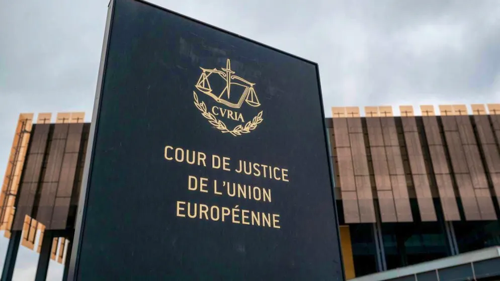 ARCHIVE - The photo shows a sign with the inscription "Cour de Justice de l'Union Europeene" in front of a building of the European Court of Justice (ECJ) in Luxembourg. Photo: Harald Tittel/dpa