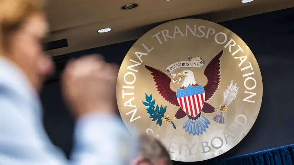 Die Nationale US-Behörde für Transportsicherheit untersuchte den Zusammenstoss eines Passagierflugzeugs und eines Militärhelikopters in Washington.
