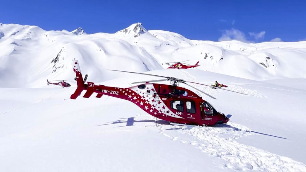 Unfavorable weather. Air Zermatt rescues two climbers on the Dufourspitze