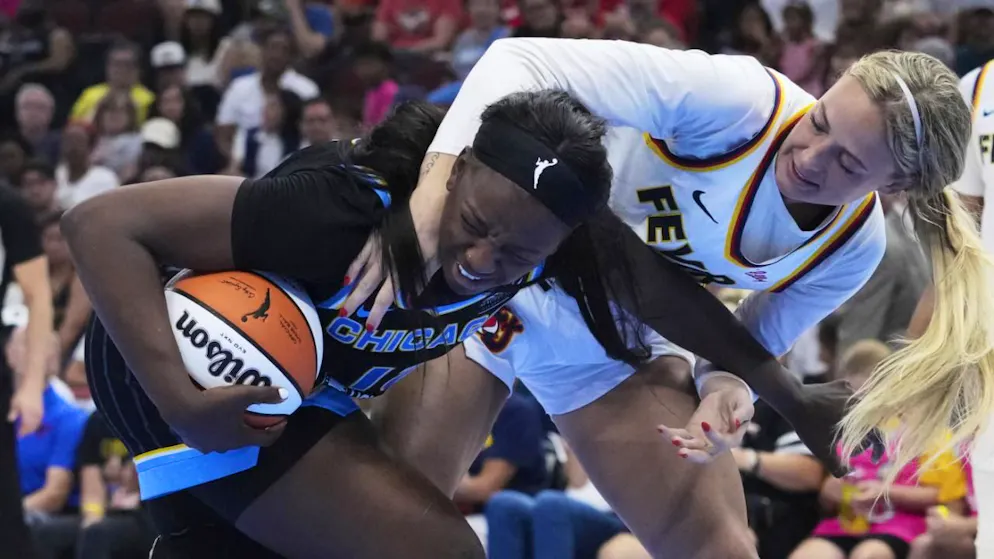 Sex toys lanciati in campo durante le partite di basket Wnba
