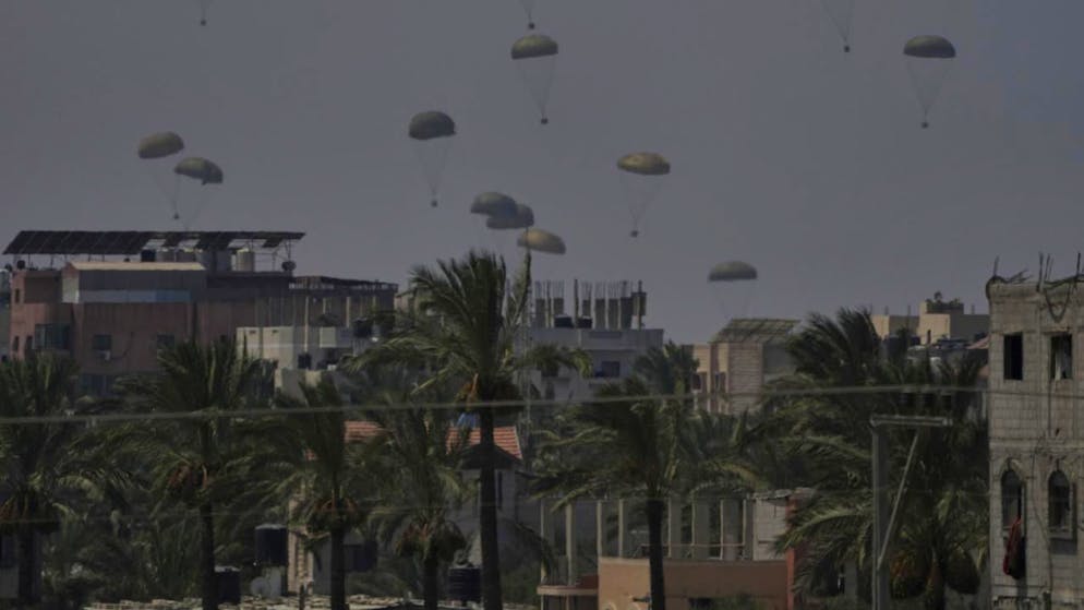 Medio Oriente. Attacco israeliano contro la sede della Mezzaluna rossa