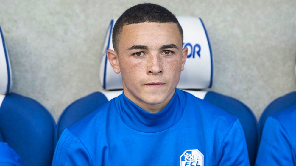 From construction to football star. Rubén Vargas: 