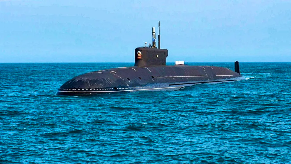 Piani segreti, dati tecnici.... Il sottomarino nucleare di Putin è stato attaccato da hacker ucraini: un colpo esplosivo