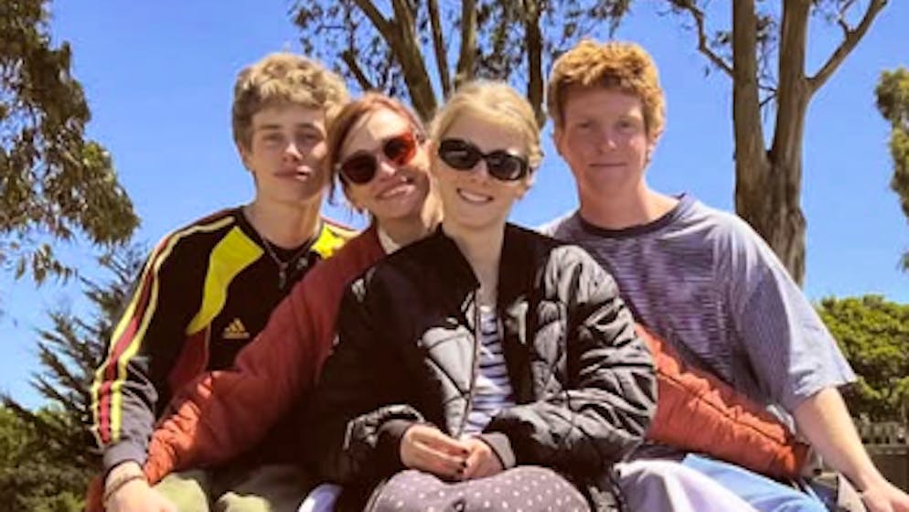 Ecco Phinnaeus. A torso nudo e senza protezioni: il video che ha sorpreso anche la mamma Julia Roberts