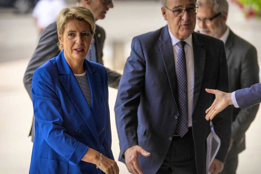 Karin Keller-Sutter (left) together with Guy Parmelin.