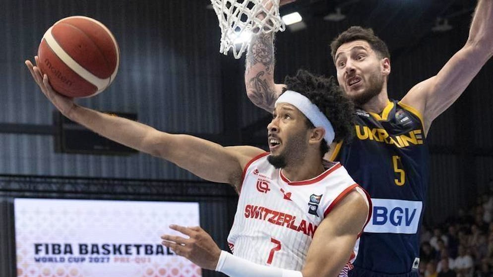 Basket. Impresa della Svizzera contro l'Ucraina