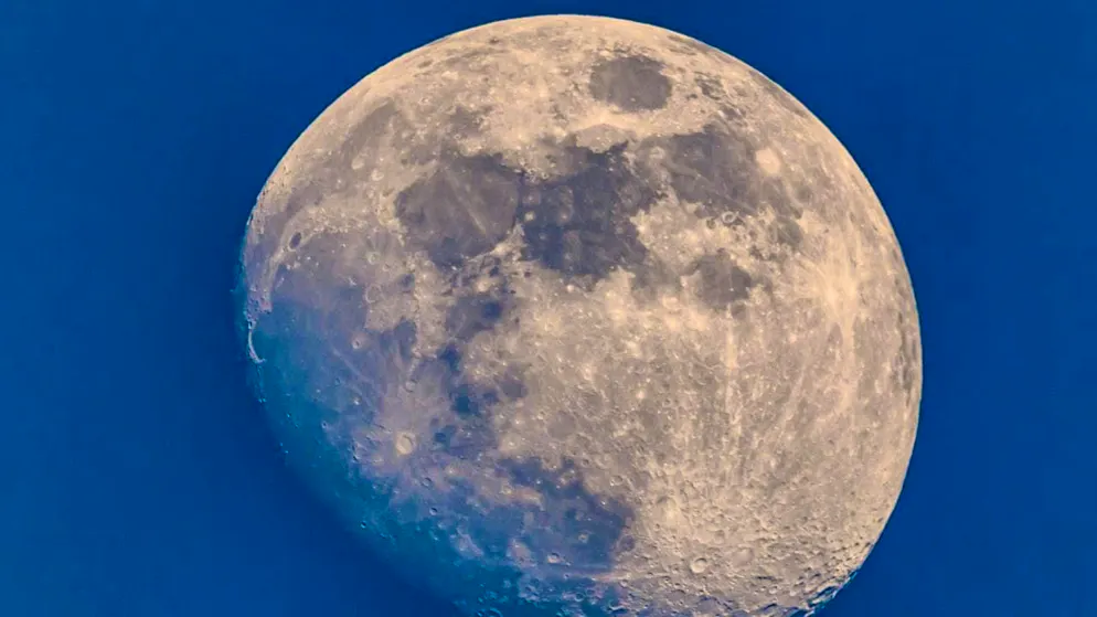 An Esa expert considers possible plans by the US space agency NASA to build a nuclear reactor on the moon by 2030 to be quite realistic. (archive picture)