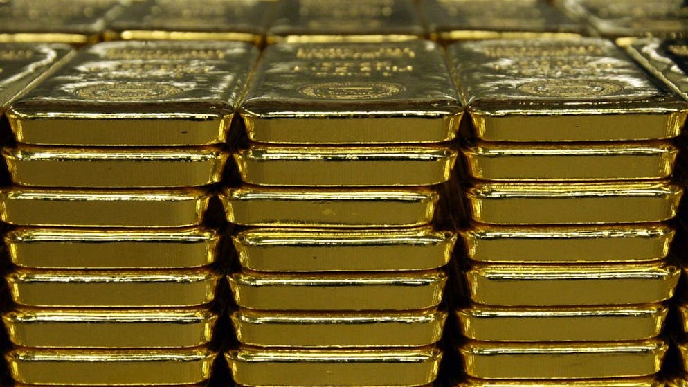Bad news for Trump. Gold exports to the USA skyrocket
