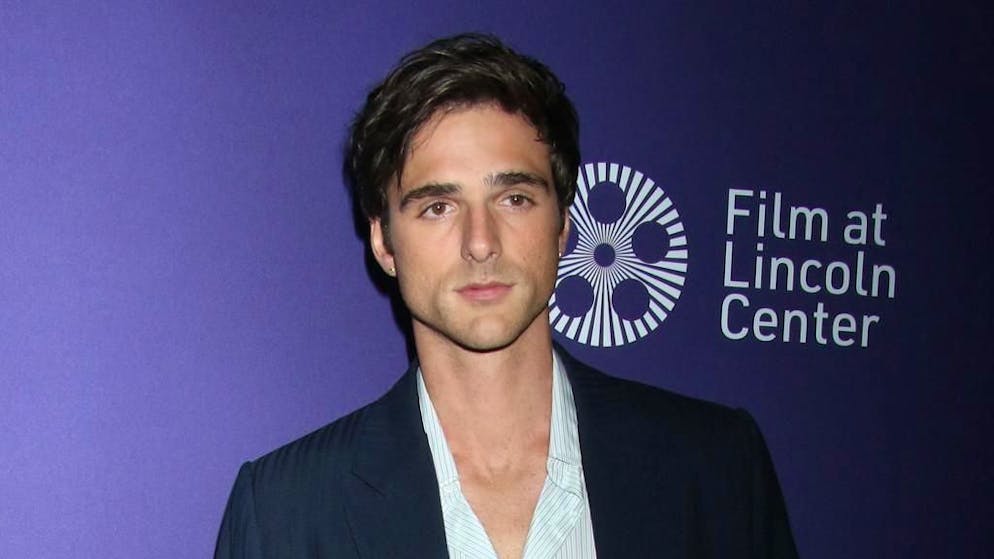 Ecco come. Emerald Fennell rivisita «Cime tempestose» e sciocca il pubblico