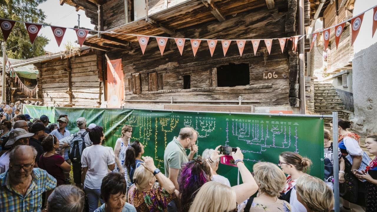 Tradition. Unusual family tree unveiled in Lower Valais