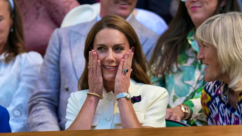 Si è tinta di biondo. Nuovo look per la principessa Kate in occasione delle vacanze a Balmoral