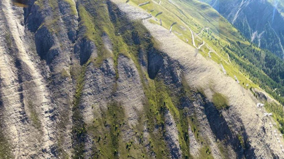 Major operation for emergency services. Numerous mountain accidents claim several lives