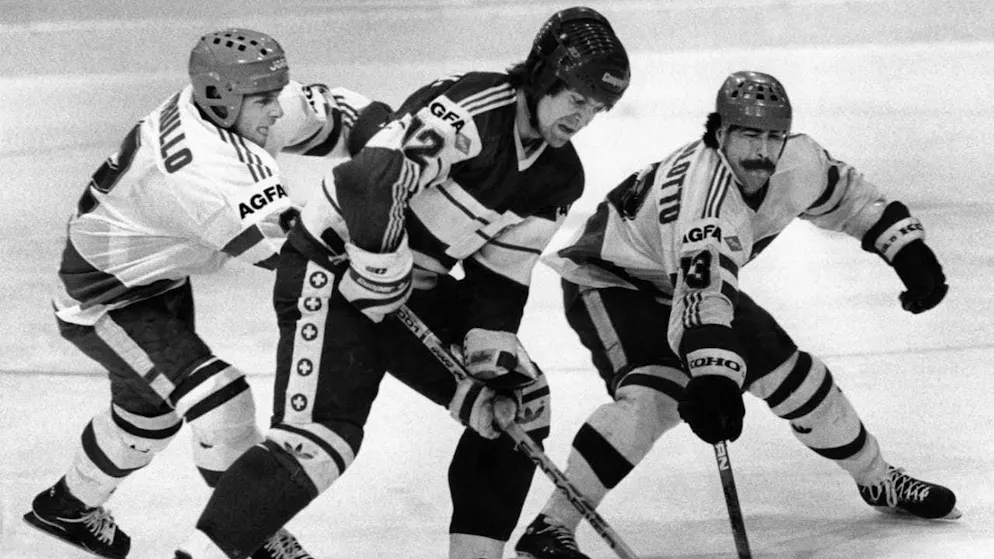 Urs Bärtschi (center) was a Swiss national player between 1981 and 1986