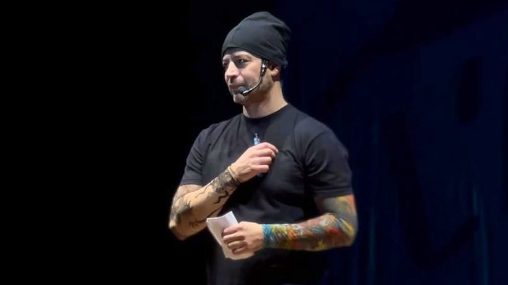 TV. Dal palco comico alla fiction: Mino Abbacuccio diventa un eroe in «Fragili 2»