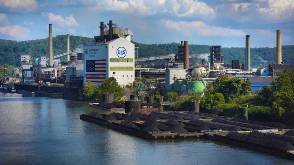 According to the authorities, the accident occurred at the Clairton Coke Works company around 25 kilometers south-east of Pittsburgh.