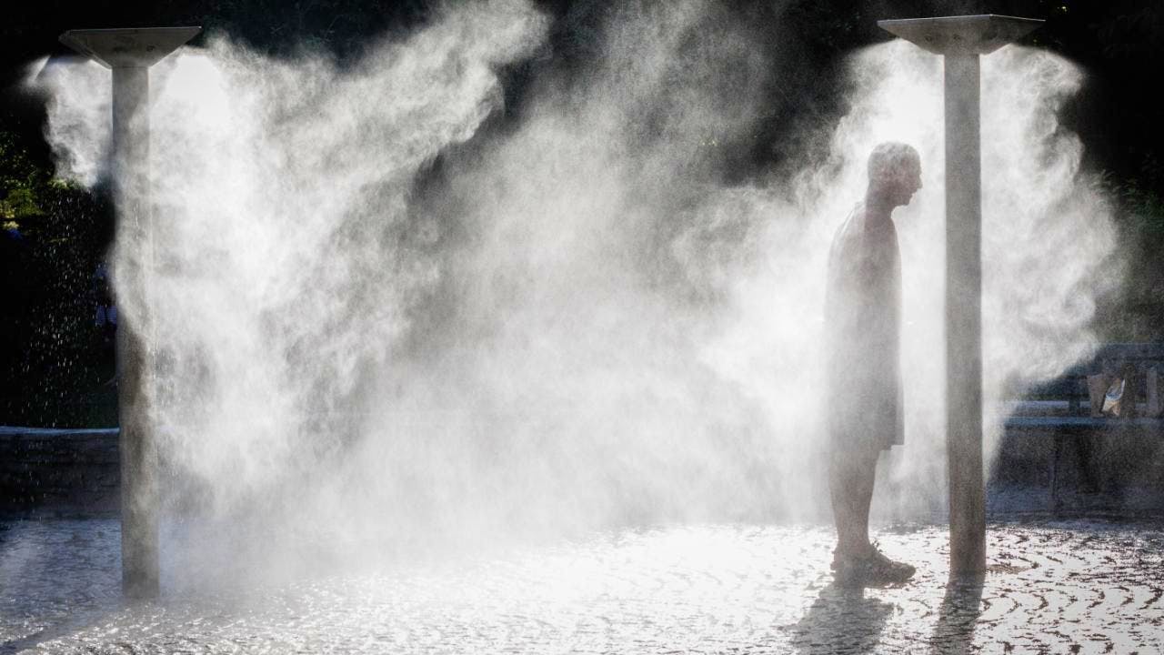 Latest news. Heatwave puts France in a state of emergency