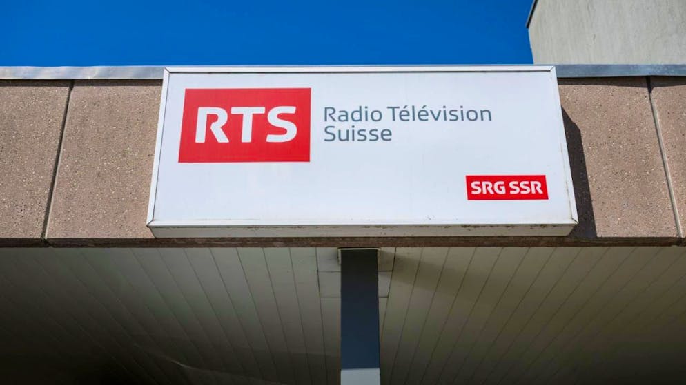 Svizzera. Canone radio-tv, la Commissione degli Stati: «No all'iniziativa 200 franchi bastano!»