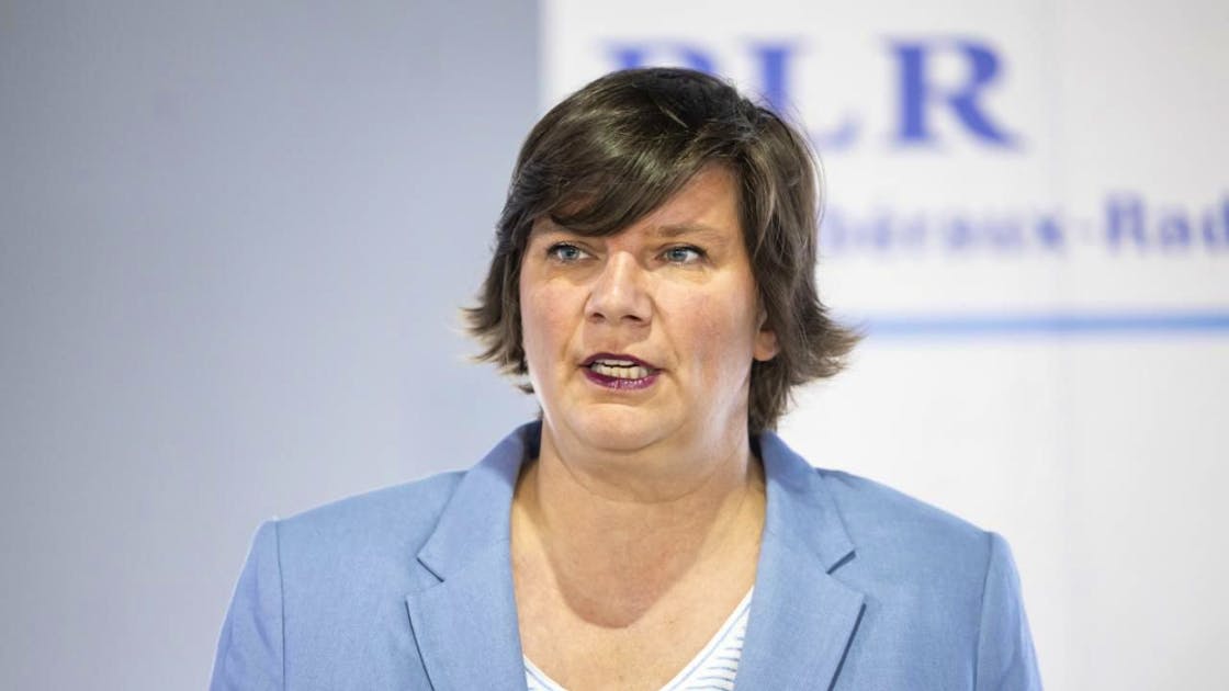 Crise Sanitaire en Suisse: Le PLR Propose des États Généraux pour Réformer le Système de Santé