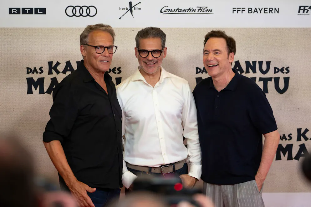 Kanu des Manitu. «Das Kanu des Manitu» hat knapp 25 Jahre nach dem Kinoerfolg «Der Schuh des Manitu» am Dienstag, 14. August 2025 Weltpremiere gefeiert.