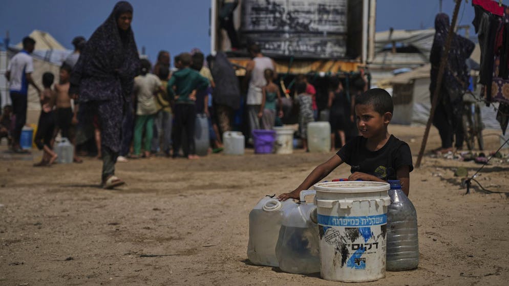 Guerra in Medio Oriente. L'esercito israeliano approva l'offensiva su Gaza, Hamas vuole trattare