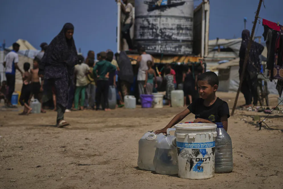Il piano prevede, tra l'altro, l'occupazione nei prossimi mesi di Gaza City e di alcuni campi profughi, ritenuti le ultime roccaforti di Hamas.