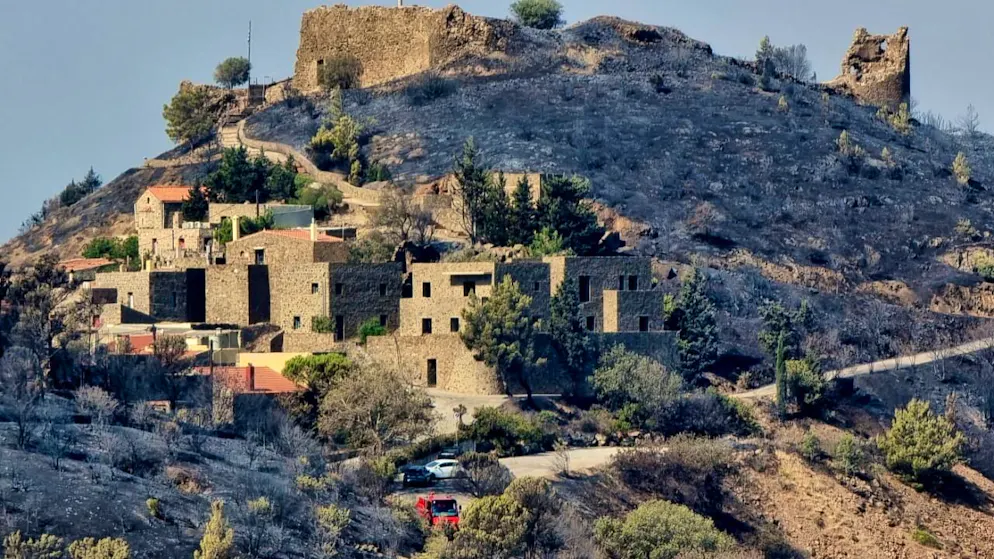 I pompieri hanno lottato per tutta la notte anche nell'isola di Chio, nell'Egeo settentrionale.