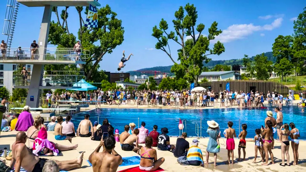The Mélèzes swimming pool in La Chaux-de-Fonds, where a fatal accident occurred on Tuesday (archive photo)