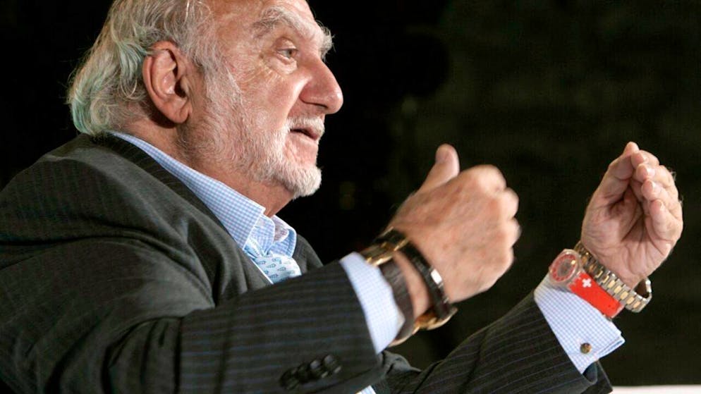 Double wristing. Due orologi al polso: l'idea di Fidel Castro ora spopola sui social
