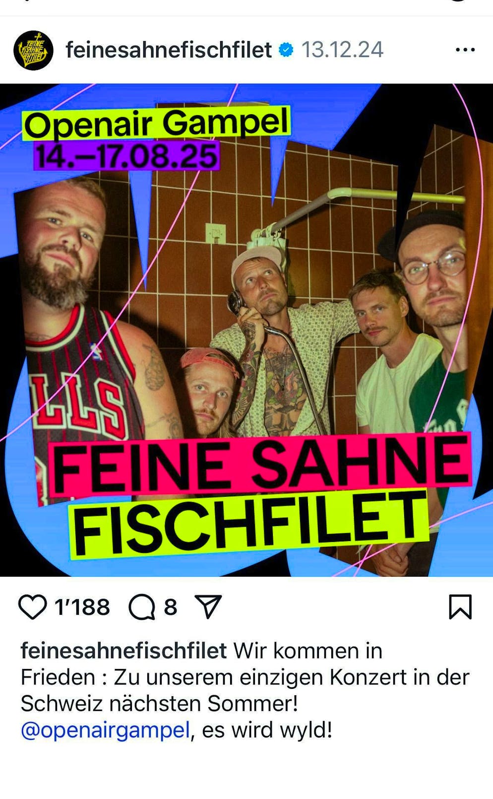 "We come in peace", purrs Feine Sahne Fischfilet on Instagram.