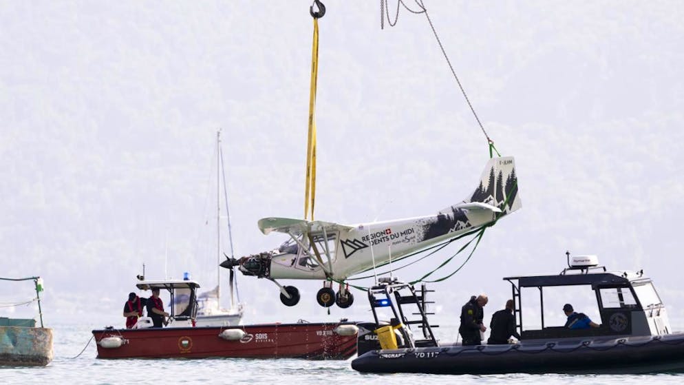 Nach missglückter Notwasserung. Versunkenes Kleinflugzeug aus Genfersee geborgen