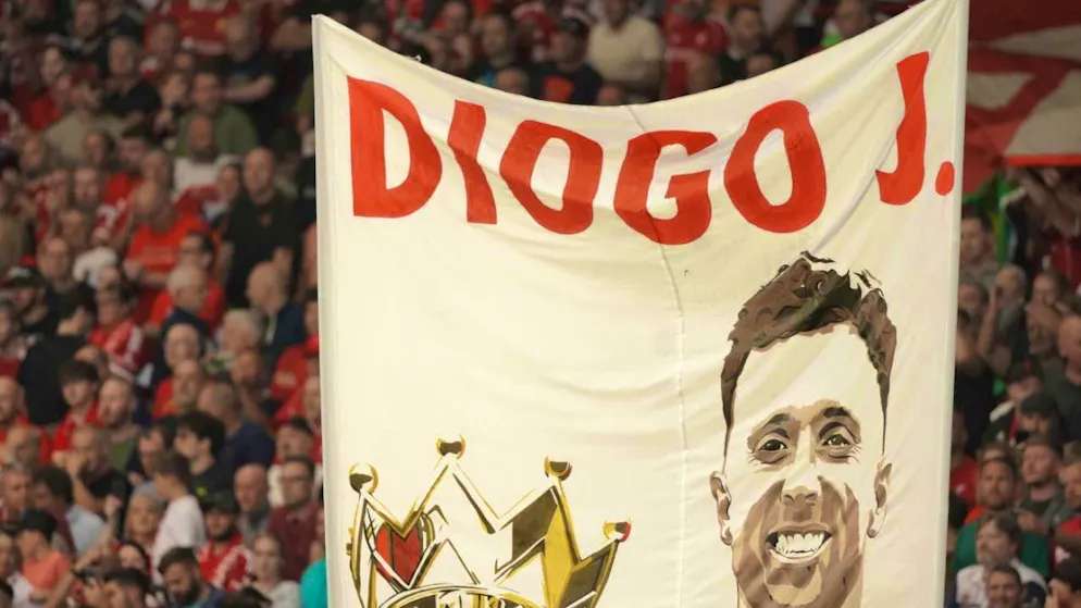 Liverpool win thanks to wild card Chiesa - Gallery. Liverpool fans pay tribute to the late Diogo Jota