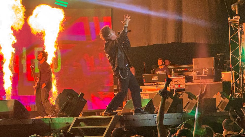 Die Metal-Überlebenskünstlern, die auch nach fast einem Vierteljahrhundert noch die Massen mitreissen: Papa Roach aus den USA.