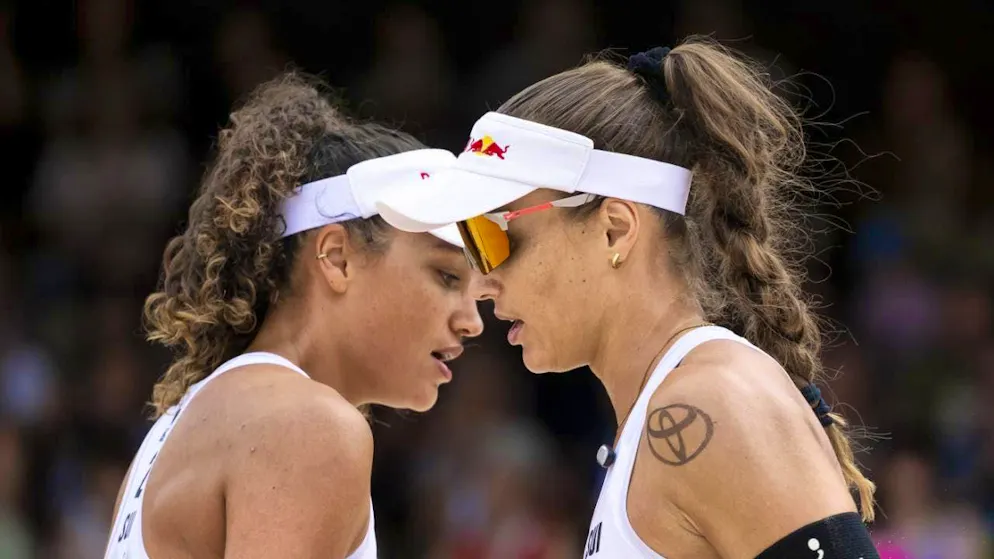 Zoé and Anouk Vergé-Dépré (f.l.t.r.) are not rewarded after a strong fightback