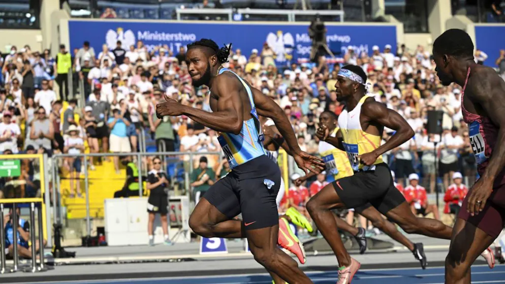 Kishane Thompson aus Jamaika überquert die Ziellinie am Diamond-League-Meeting in Polen als Erster