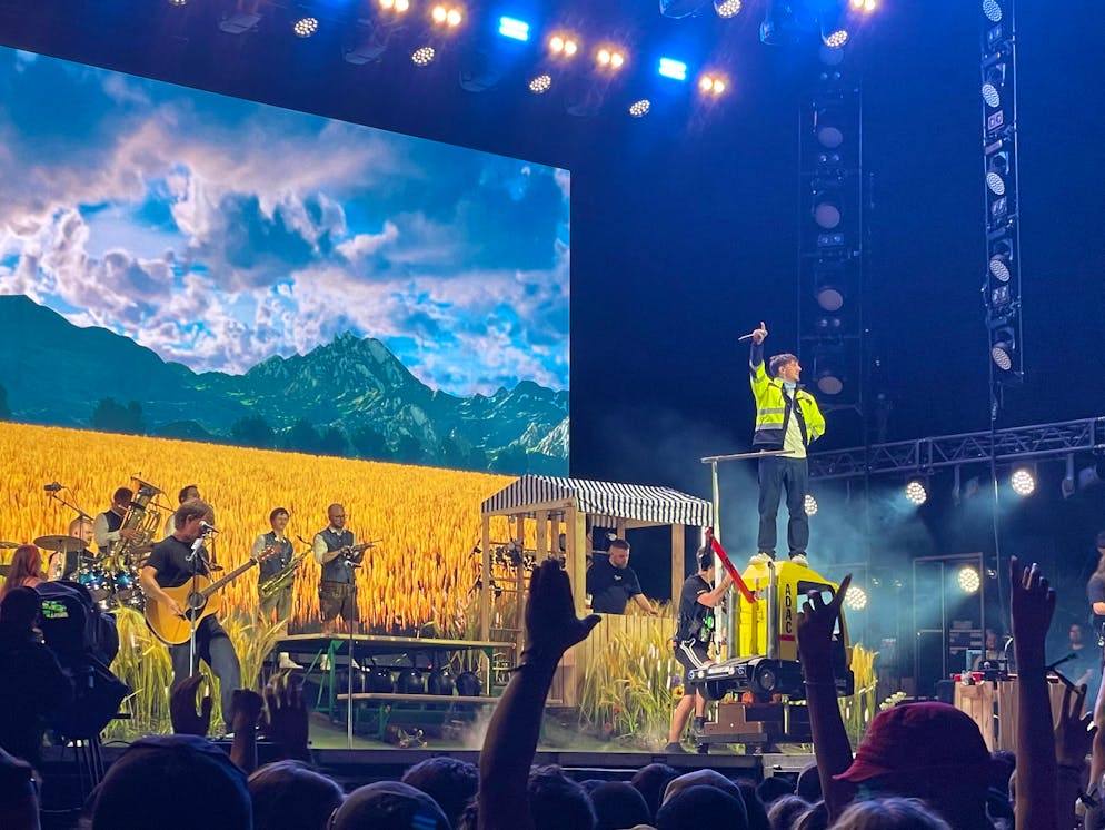 Tream legen sich gewaltig ins Zeug. Dem Publikum gefällt's.